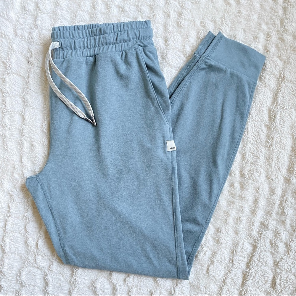 Vuori performance joggers